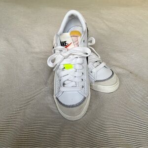 Nike women’s blazer ‘77 low jumbo